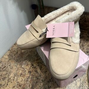 Serra Women's Tan Slippers with Faux Fur
